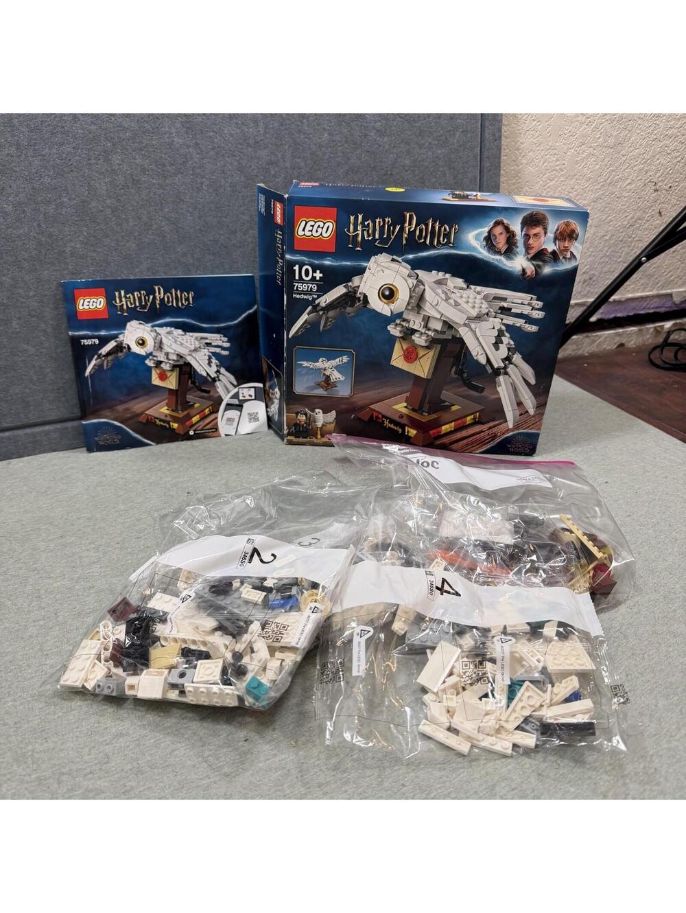 LEGO Harry Potter: Hedwig (75979) - 100% complete w/instructions